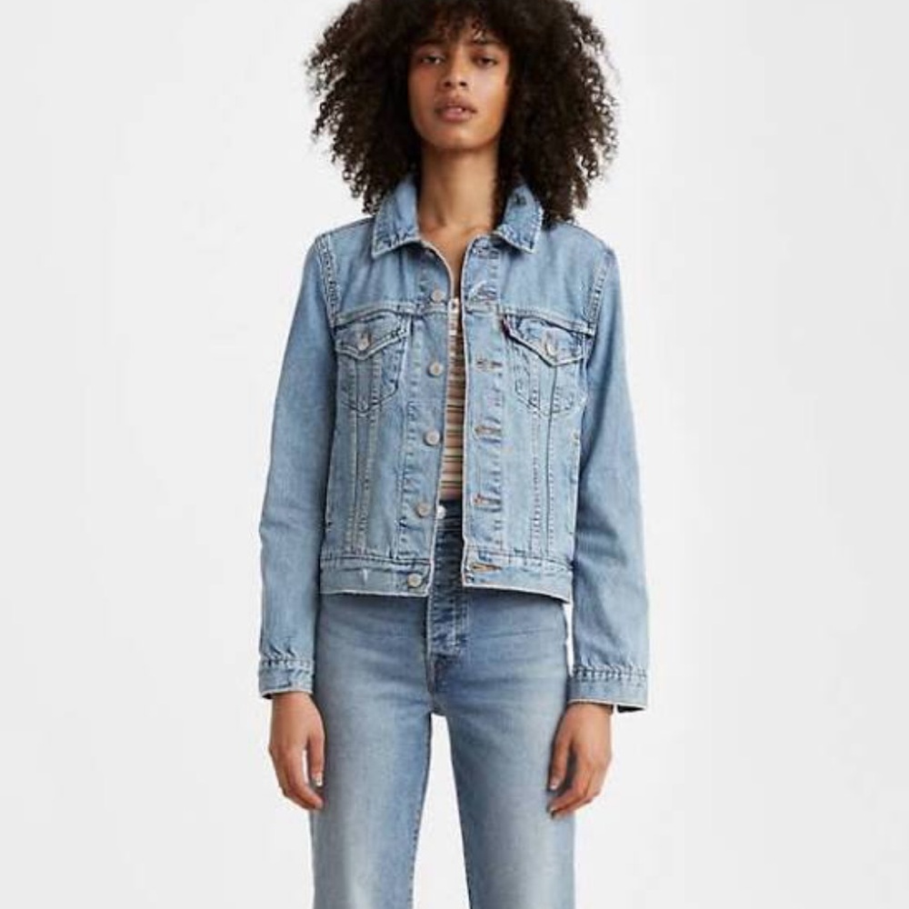 NWT Levi’s original trucker denim jacket